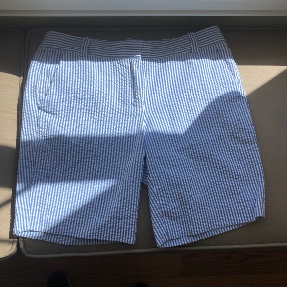 J Crew Blue White Seersucker Shorts Size 8 - Picture 1 of 5
